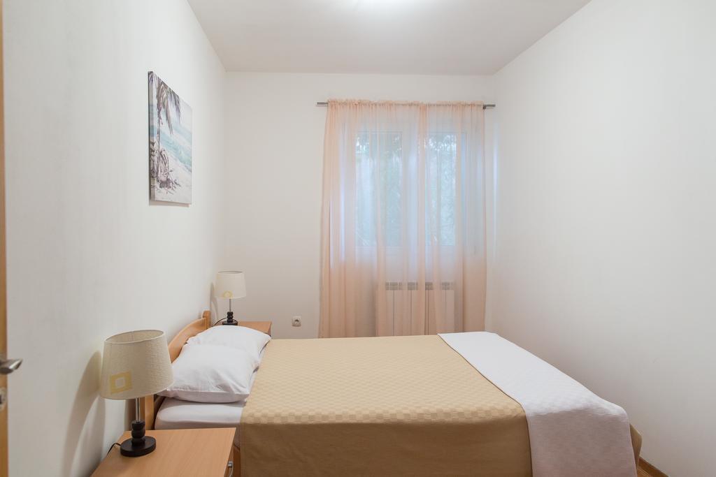 Saint Stefan Apartments Sveti Stefan Buitenkant foto